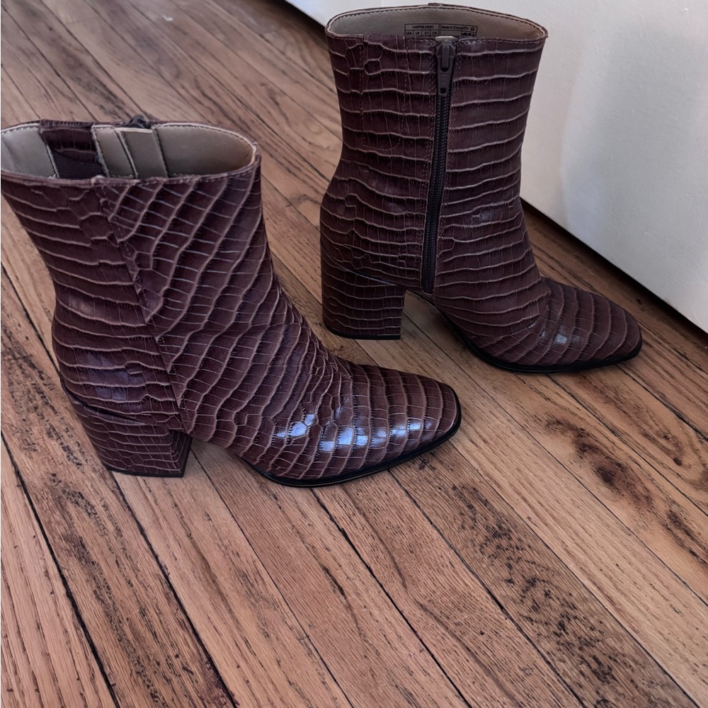 Vionic Dark Brown Croc-Embossed Ankle Booties